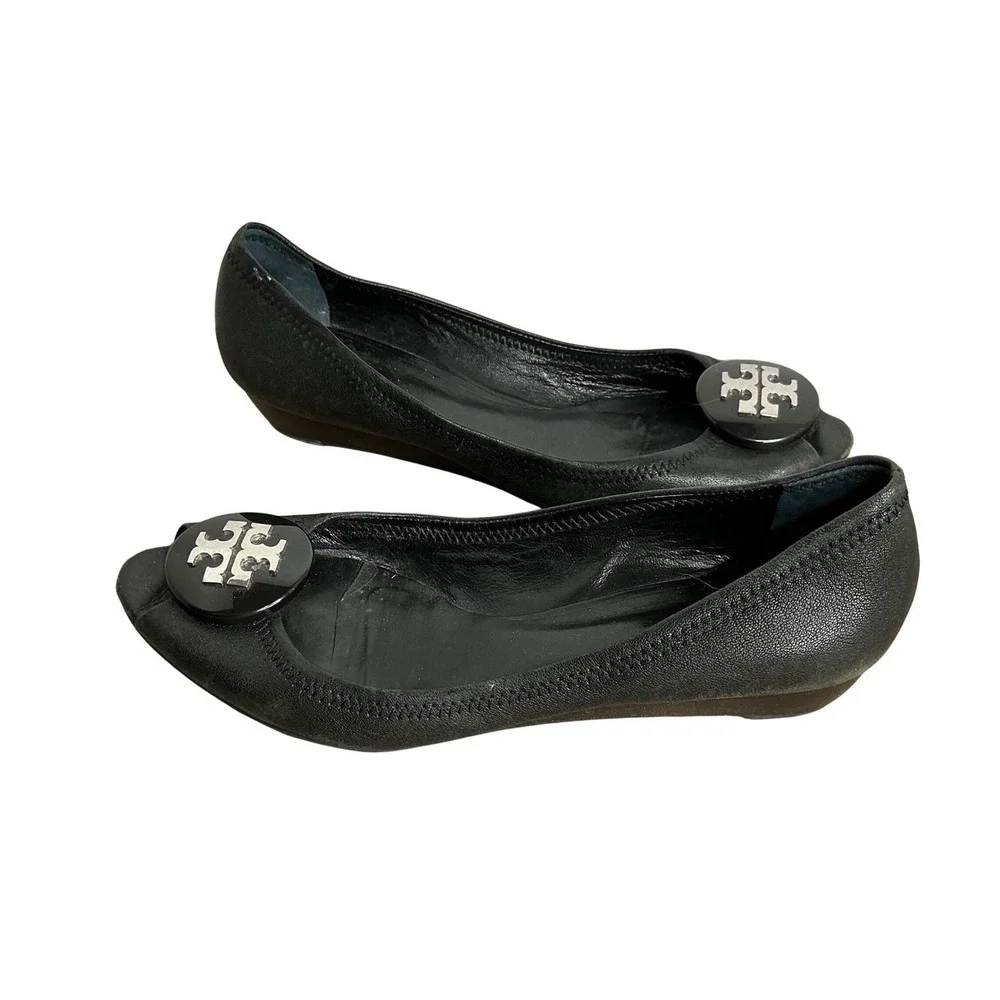 Tory Burch Reva Black Leather Peep Toe‎ Wedge Heels Silver Logo Medallion Pumps